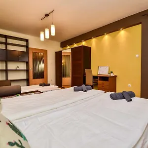 Cappuccino With Balcony And Free Parking Apartament